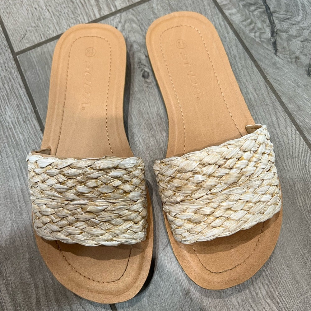 Womens sandals